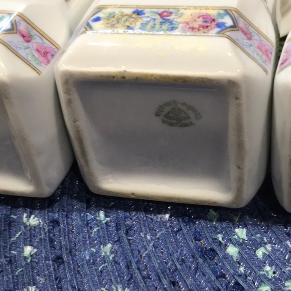 Delightful vintage spice jars made in Czechoslovakia. - Picture 6 of 11